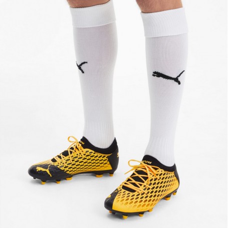 yellow puma football boots